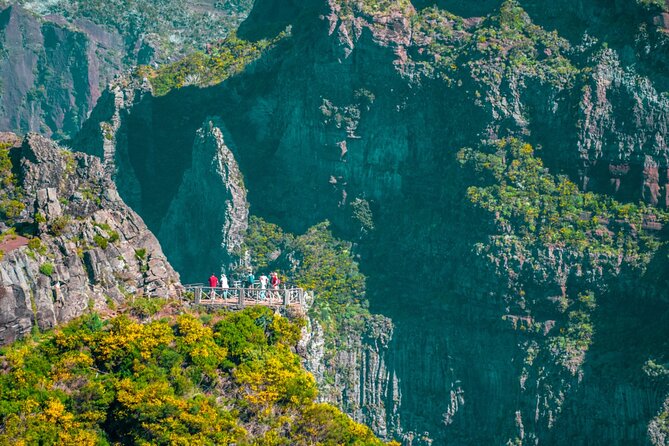 Arieiro Peak, Referta Walk, Santana & Ponta De Sao Lourenço - First Stop: Pico do Arieiro (1,818 m) Views You’ll Actually Remember