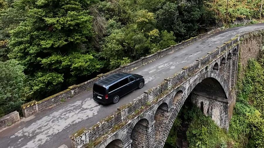 East Side of Madeira – Elegant Alternative to 4x4 Adventures - Santana: triangular houses, plus time to eat well