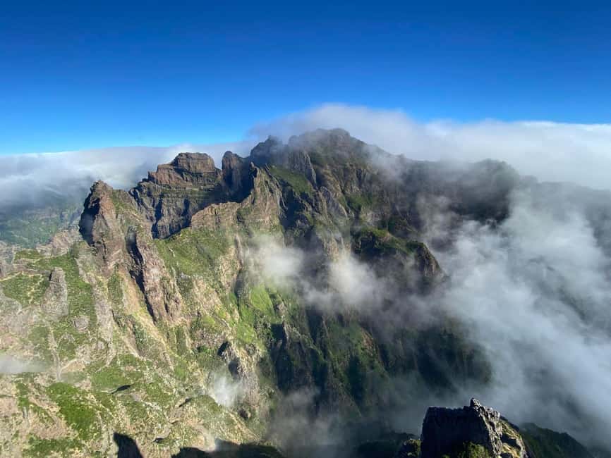 From Funchal: Transfer to Pico do Arieiro & Pico Ruivo Trail - The self-guided hike: your day on the trail (about 5 hours)