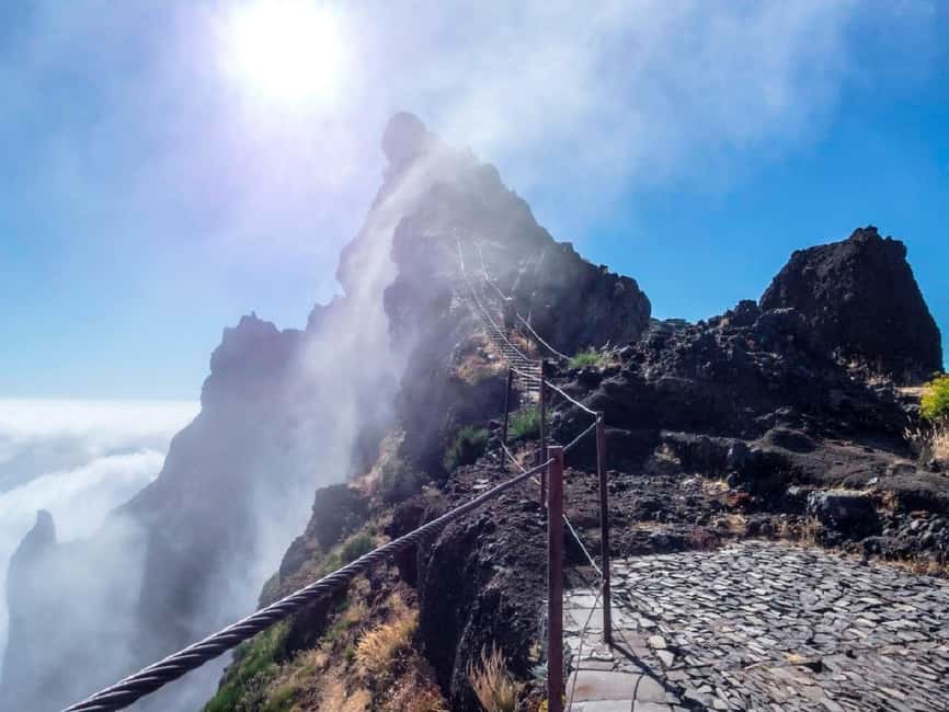 From Funchal: Transfer to Pico do Arieiro & Pico Ruivo Trail - Service quality: drivers who explain the mountains instead of just driving