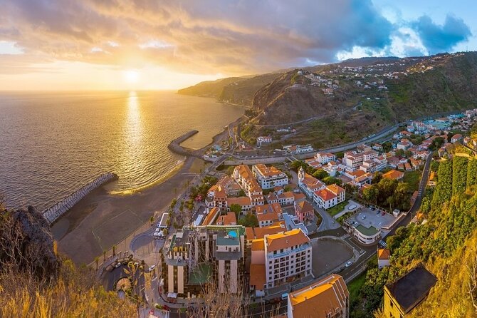 Full Day Tour of the West Zone of Madeira - Porto Moniz Natural Swimming Pools: the main event (and the €3 call)