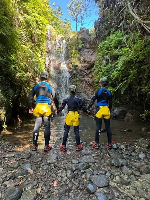Funchal: Explore Canyoning Level 1 Rochão - The 4-hour timeline: from Caminho do Rochão to the uphill return