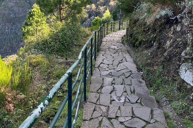 Funchal highlights 5h Private Tour in Madeira - Cabo Girão and the skywalk: Europe’s high promontory, plus the extra fee