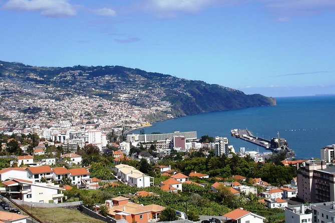 Funchal Hop-On Hop-Off Tour 3 in 1 - Câmara de Lobos: promenade strolls and the Churchill connection