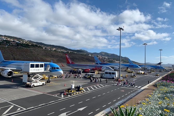 Funchal Private Transfers Service to Madeira Airport - What happens if your flight changes