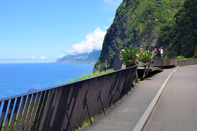Go West - The most popular tour - Stop 5: Porto Moniz and Its Natural Pools Time