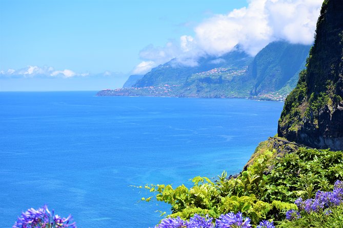 Go West - The most popular tour - Stop 1: Câmara de Lobos and the Fishing-Town Pulse