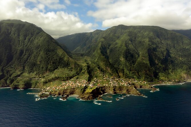 Grand Madeira Island Tour - Porto Moniz and Santana - Cabanas de São Jorge and Faial: quick photo magic with weather reality