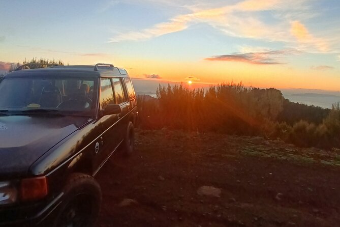 Half day Tour From 0 To 1818 Meters To Pico Do Arieiro Sunrise - Should you book this tour?