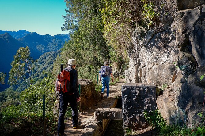 Levada do Rei (PR18) - Through Madeira's Majestic Laurissilva - Breaks, food, and that small €3 trail fee