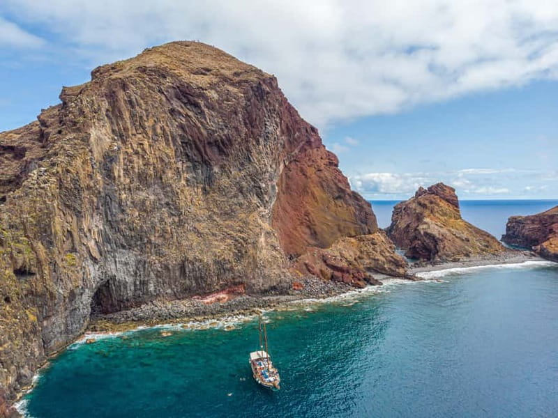 Madeira : 5 hour East Coast boat excursion - The East Coast Route: Garajau, Cristo Rei, Reis Magos, Santa Cruz, and Machico Bay