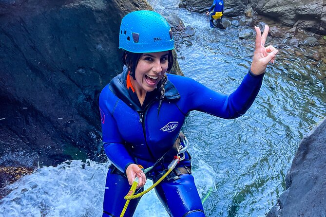 Madeira Canyoning Intermediate - Snack break, then bigger waterfalls up to 35 feet