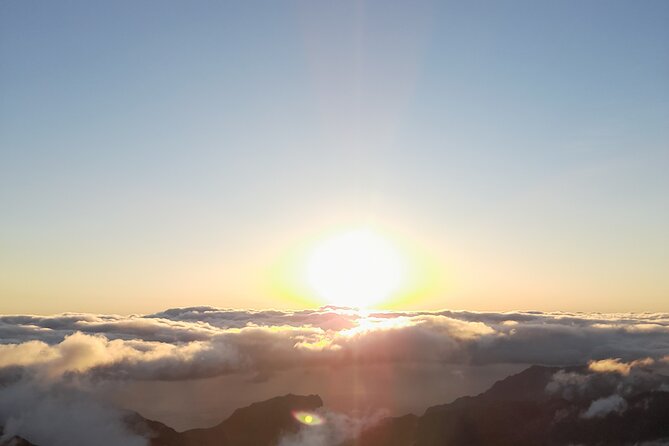 Madeira Pico do Arieiro Sunrise Tour - Getting your sunrise spot right: small-group timing advantage