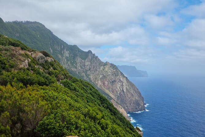 Madeira Porto da Cruz to Machico Self Hiking Tour with Transfer - Vereda do Larano: what the hike feels like (and what to watch for)
