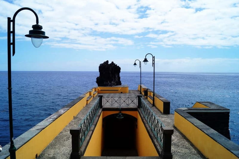 Madeira: Wet your hair in the amazing Levada Nova / Moinhos - Heights and Safety: How to Decide If the Moinhos Path Is for You