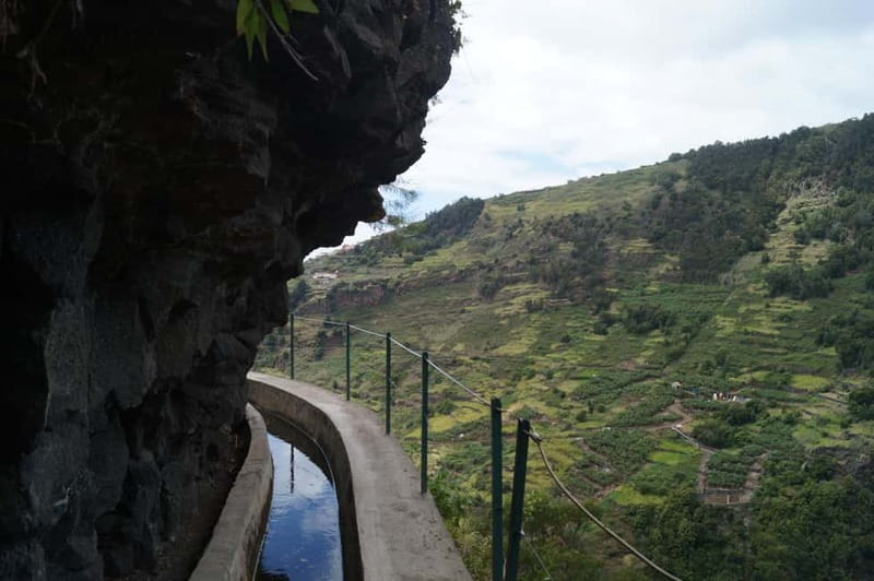 Madeira: Wet your hair in the amazing Levada Nova / Moinhos - The Ponta do Sol Break: Sea Time After Your Wet-Hair Moment