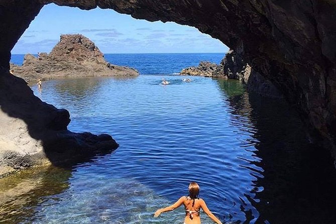 Porto Moniz Lava Pools, Fanal Forest and Skywalk 4x4 Experience - Miradouro do Véu da Noiva: a short stop with a dramatic payoff