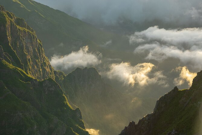 PR1 Sunrise Pico do Arieiro Self-Guided Hiking Transfer - PR1 and Stairway to Heaven: What to Expect From the Steps