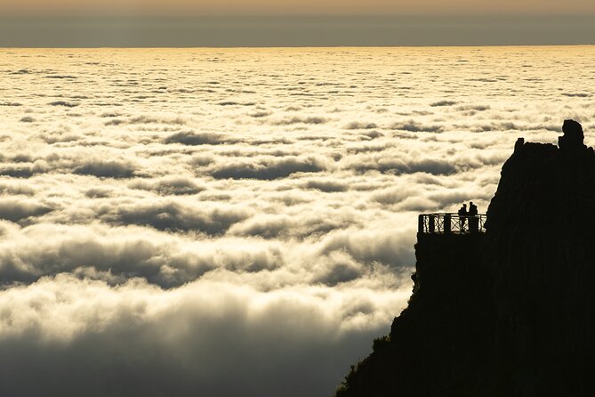 PR1 Sunrise Pico do Arieiro Self-Guided Hiking Transfer - Morning Pickup: 5:30 am and a Car That Means Business