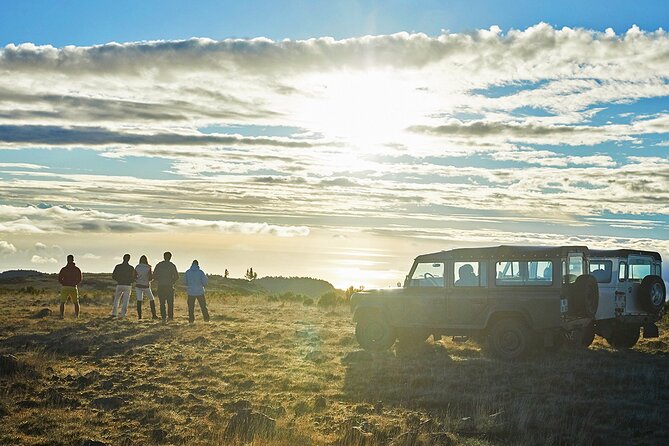 Private Breathtaking Sunrise Private Jeep Tour - Private sunrise power: the open-roof Defender to Pico do Arieiro