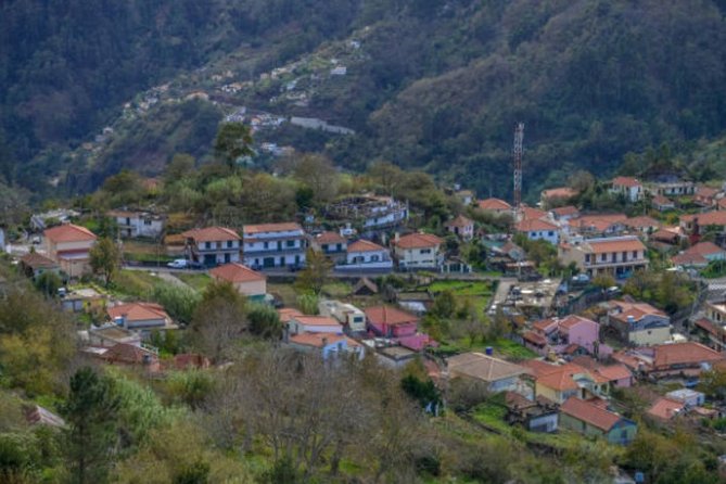 Private: Maderia Island Tour & Famous Monte Toboggan Ride - Pico dos Barcelos: The 355m Lookout Start That Wakes Up the Day