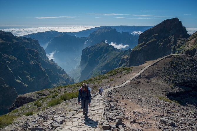 Stairway to Heaven: Pico do Areeiro in Madeira Island - Stairway to Heaven: what makes Pico do Areeiro feel different