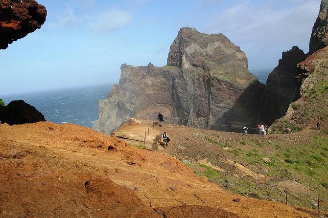 SUNRISE guided HIKE in Ponta de São Lourenço Natural reserve PR8 - Morning timing: sunrise light and why 7:00 am is not random