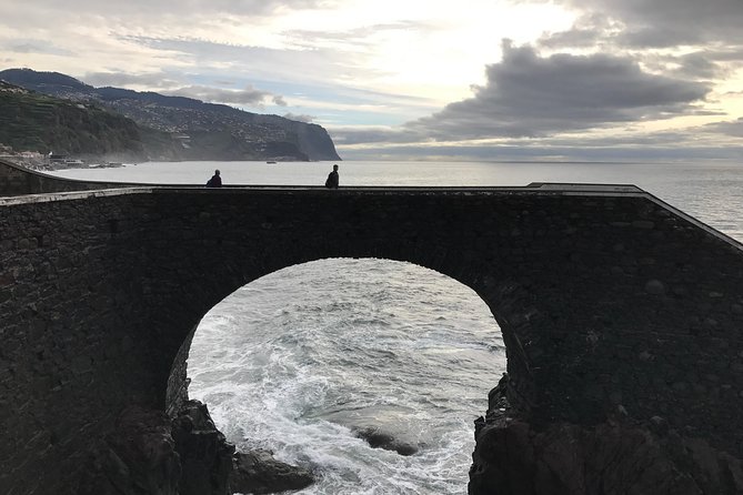 West Madeira 4x4 Tour with Local Guide - Stop 4: Porto Moniz natural swimming pools—lunch plus your swim window