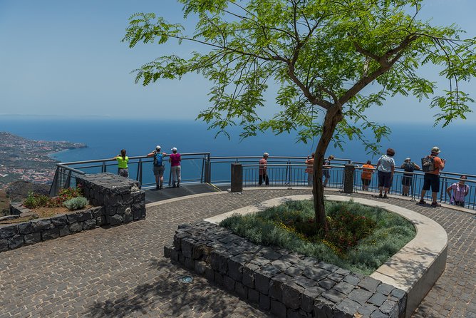 West Tour - Porto Moniz Natural Pools: Lunch With a View